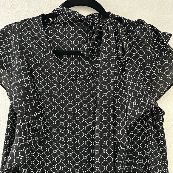 Worthington Black and White Patterned Blouse - Picture 2 of 9
